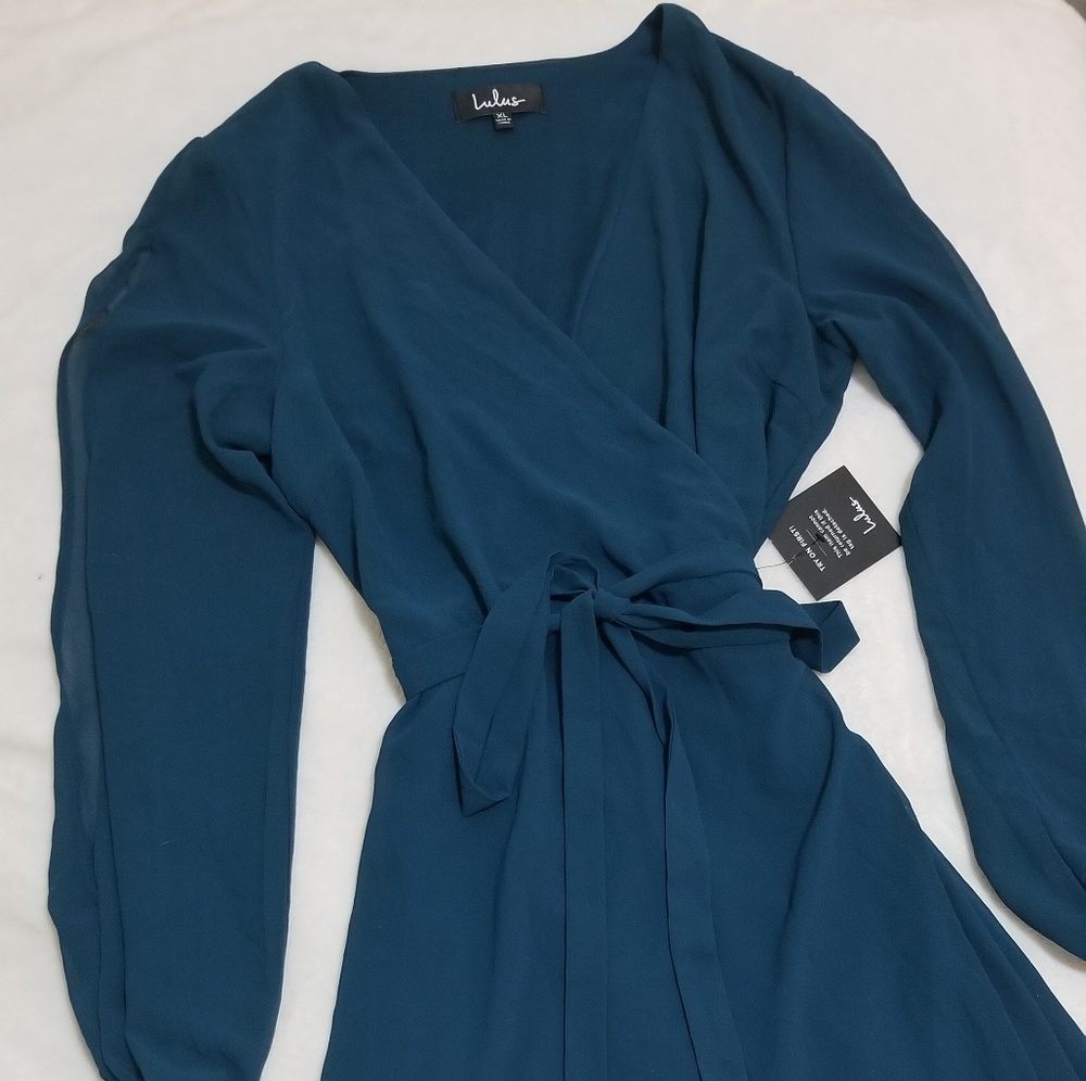 Lulus Fit and Flare Wrap Dress Size XL